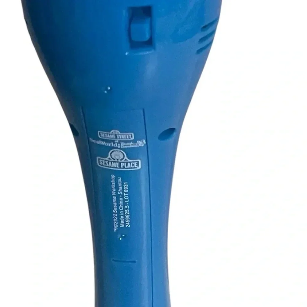 Sesame Street Place Cookie Monster Light Up Bubble Wand Sea World